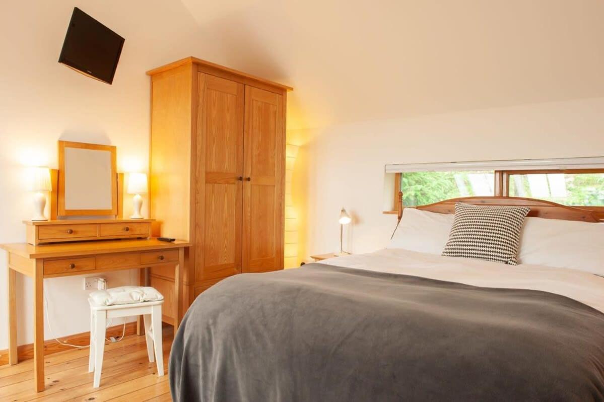 Dartmoor Barn On North Hessary Tor Villa เยลเวอร์ตัน ภายนอก รูปภาพ